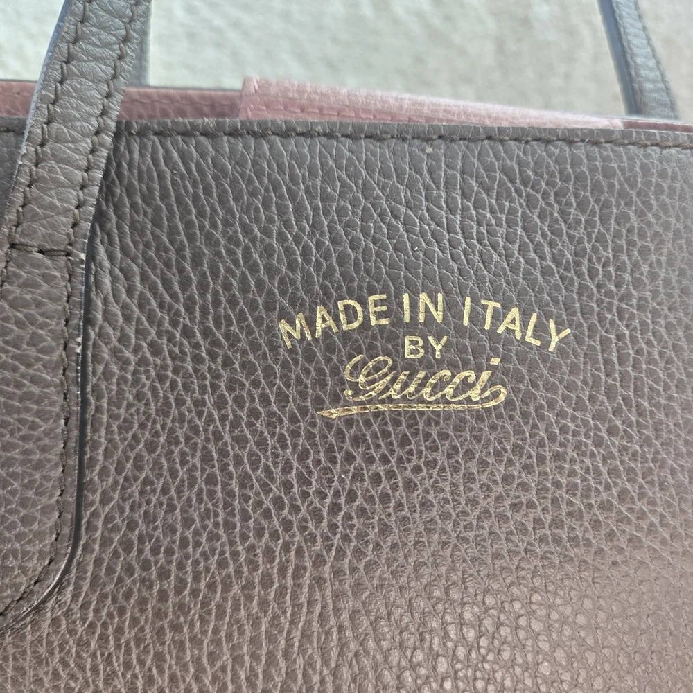 Gucci Leather Swing Tote Bag - Picture 5 of 17